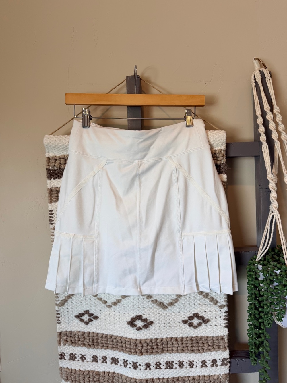 Athleta Under Par Pleated Athletic Skort Size XS White Pocket Golf Tennis Skirt